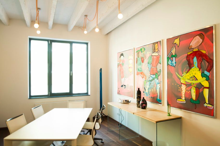 Büros in Wien –  Suchst du nach einem modernen, kleinen aber feinen Designbüro in Wien? Miete deinen eigenen Office Space bei LOFFICE im hippen 7. Wiener Bezirk!